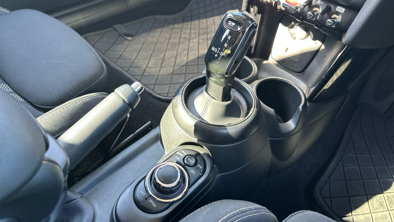 MINI Hatchback 2.0 Cooper S Classic Premium 5dr Auto Petrol Hatchback